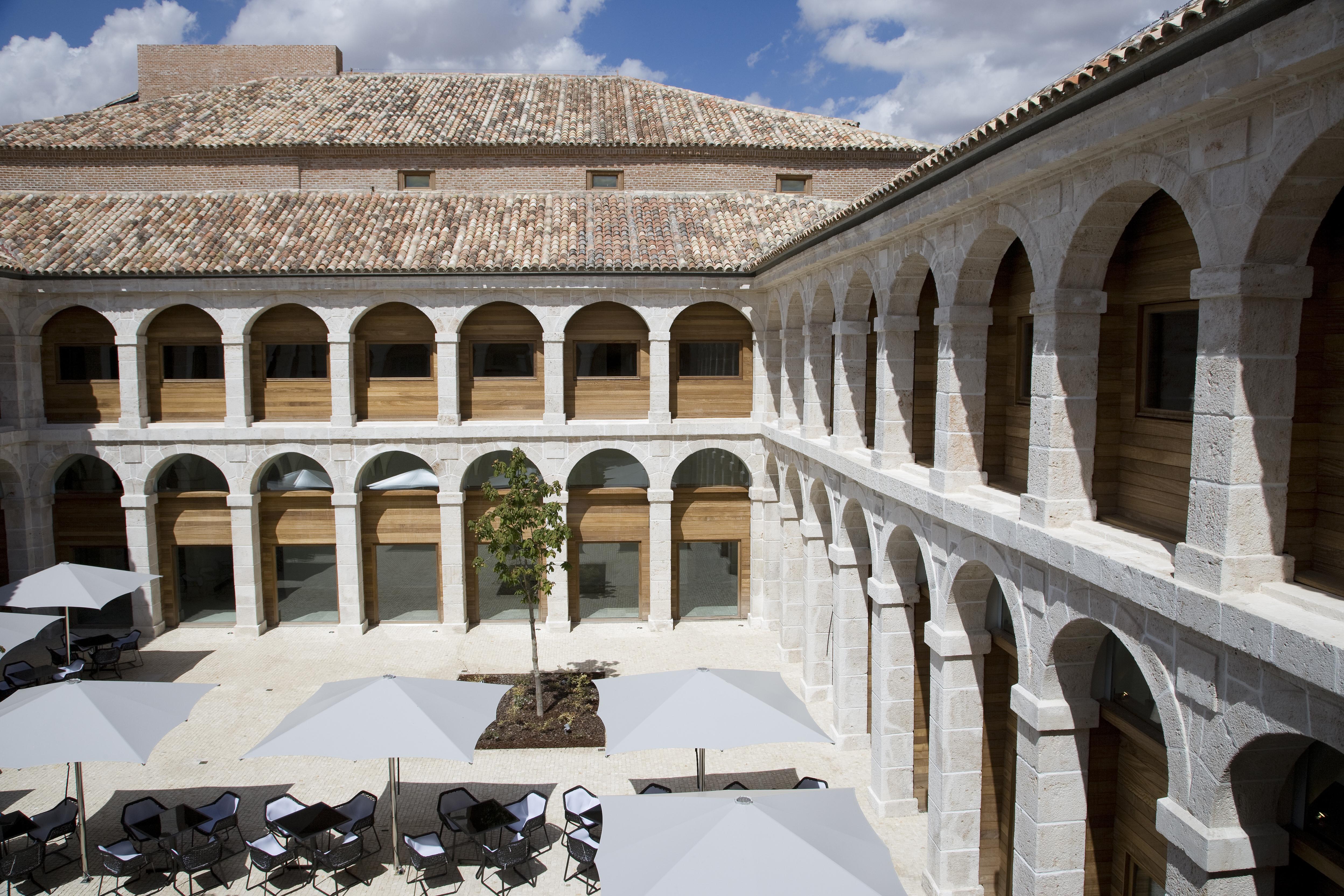 Parador De Alcalá de Henares Zewnętrze zdjęcie